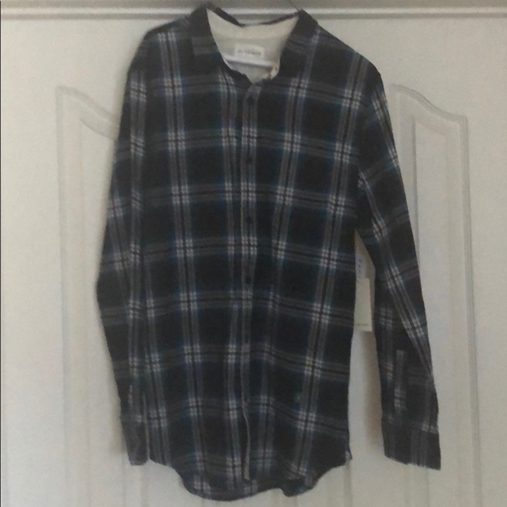 Men’s large plain shirt.
